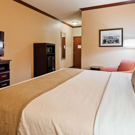 Best Western Granbury Inn And Suites Εξωτερικό φωτογραφία