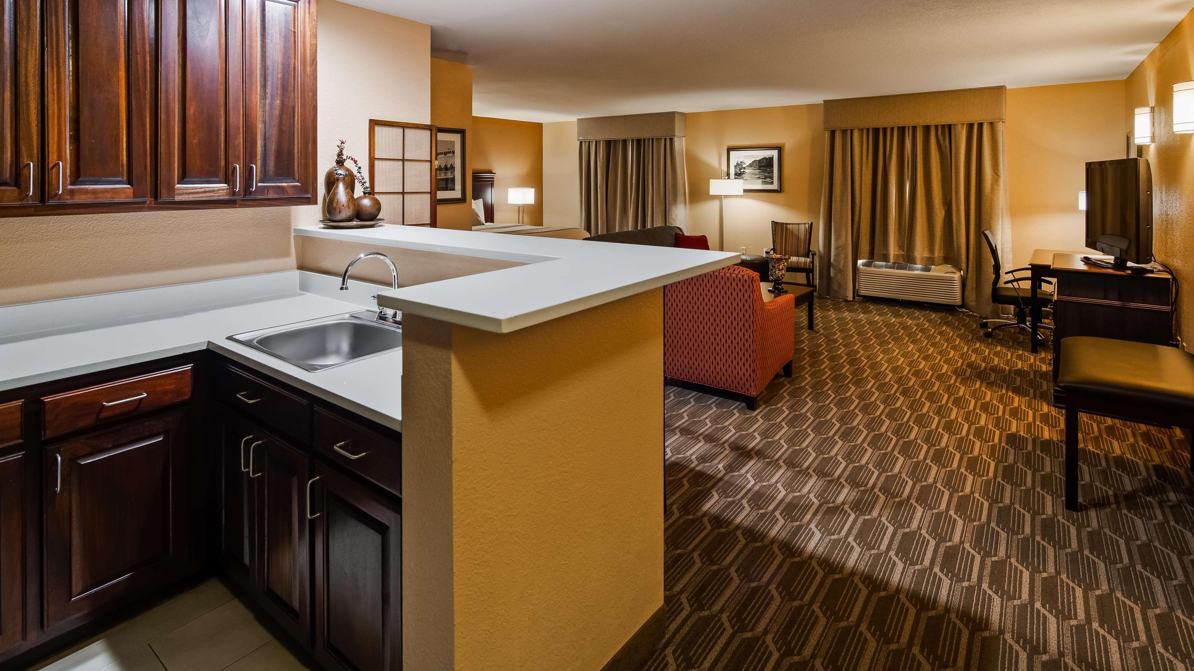 Best Western Granbury Inn And Suites Εξωτερικό φωτογραφία