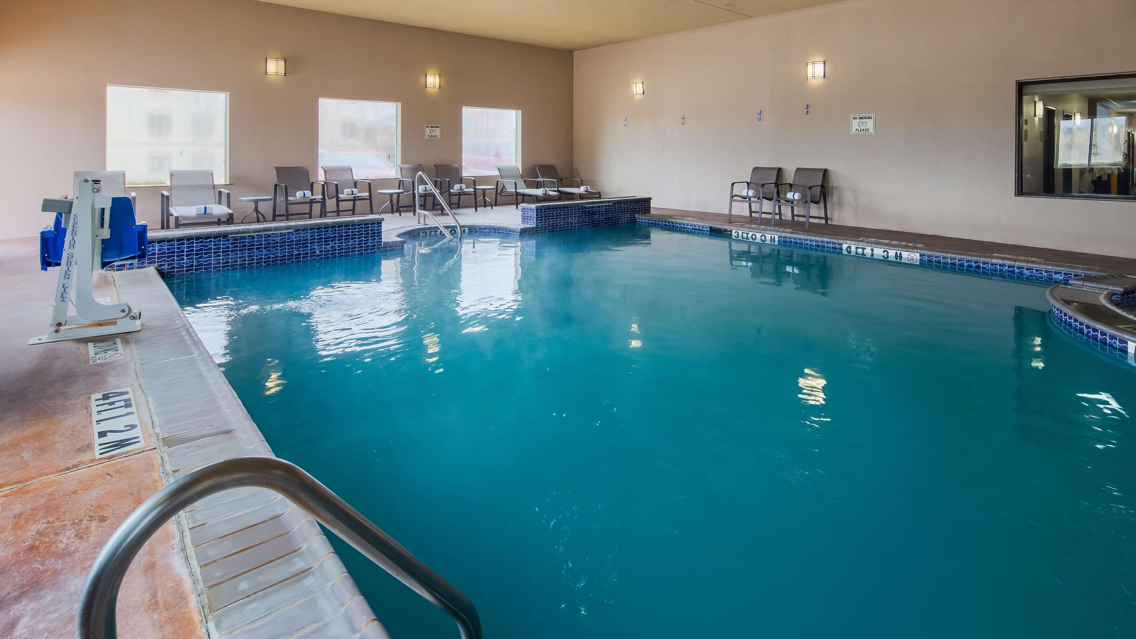 Best Western Granbury Inn And Suites Εξωτερικό φωτογραφία