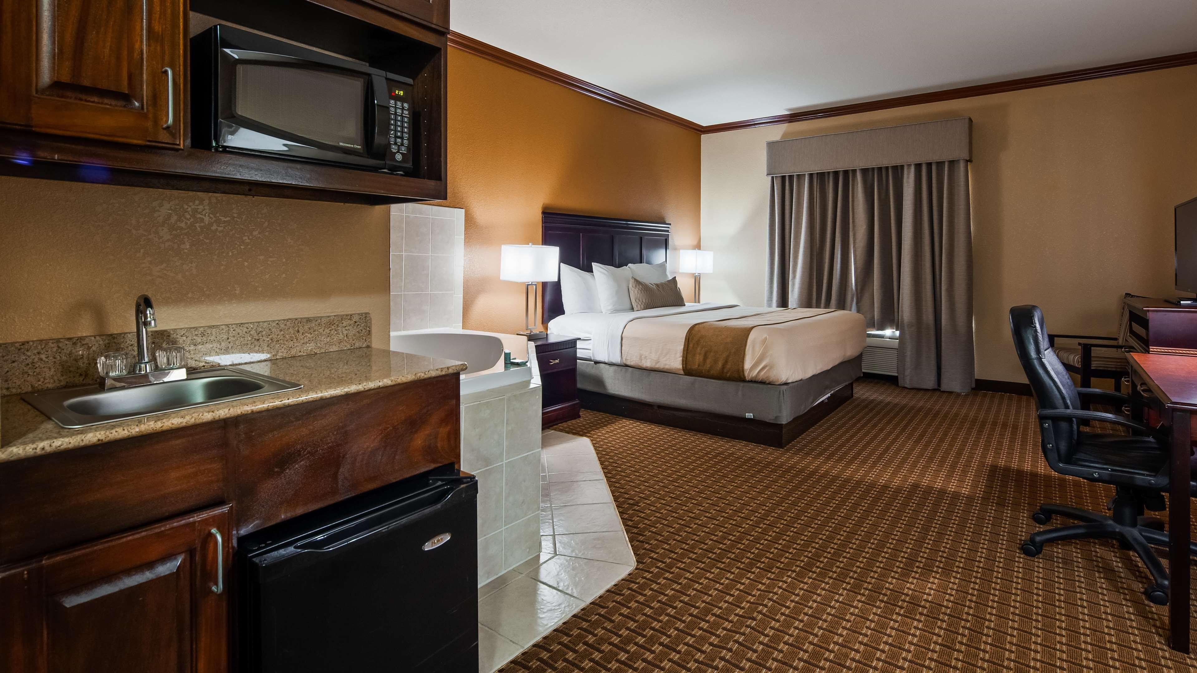 Best Western Granbury Inn And Suites Εξωτερικό φωτογραφία