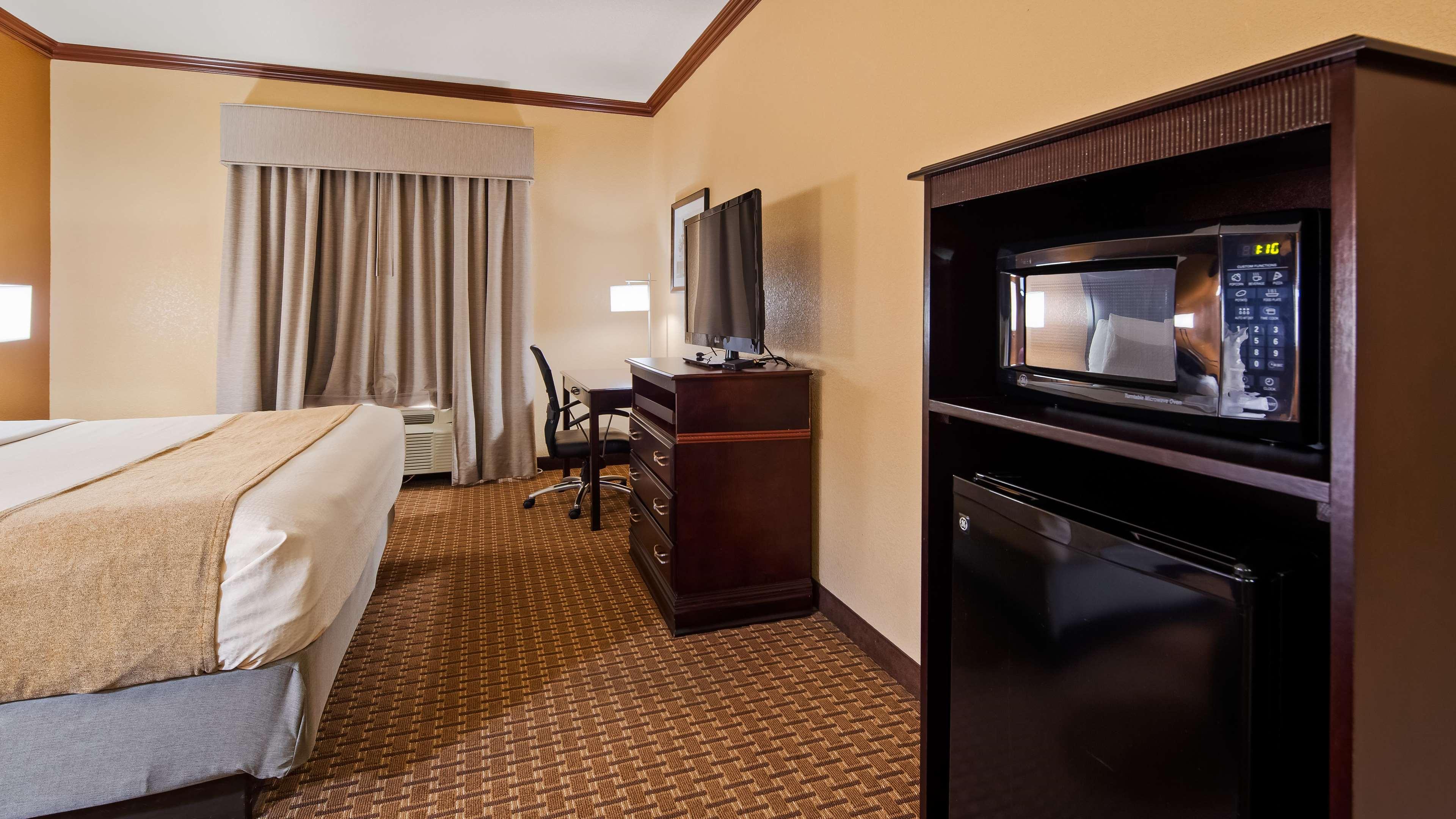 Best Western Granbury Inn And Suites Εξωτερικό φωτογραφία
